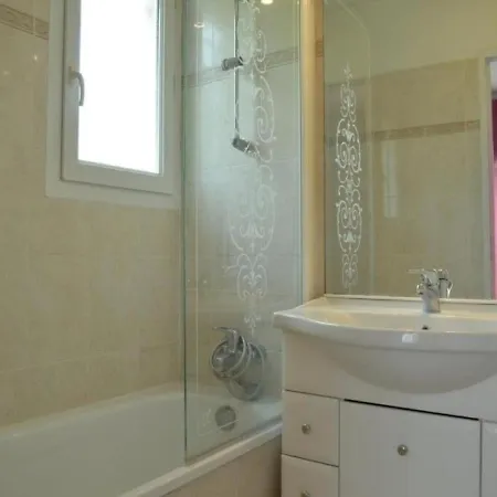 Appartement Sainte-Maxime, 3 pièces, 6 personnes - FR-1-226-231
